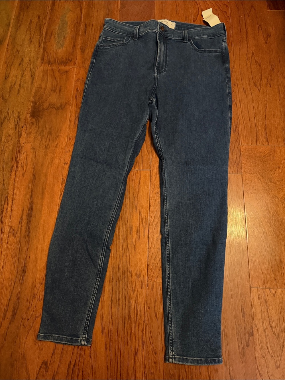 Hollister high rise super skinny jeans size 32/14